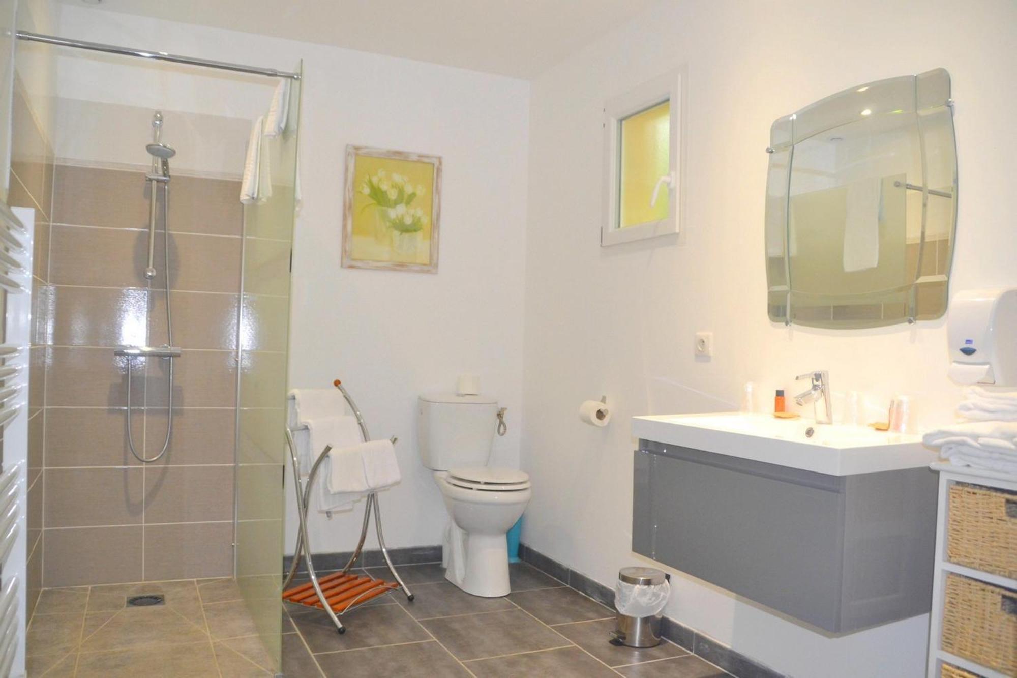 Hotel Les Grands Chênes Saint-Fargeau  Zimmer foto